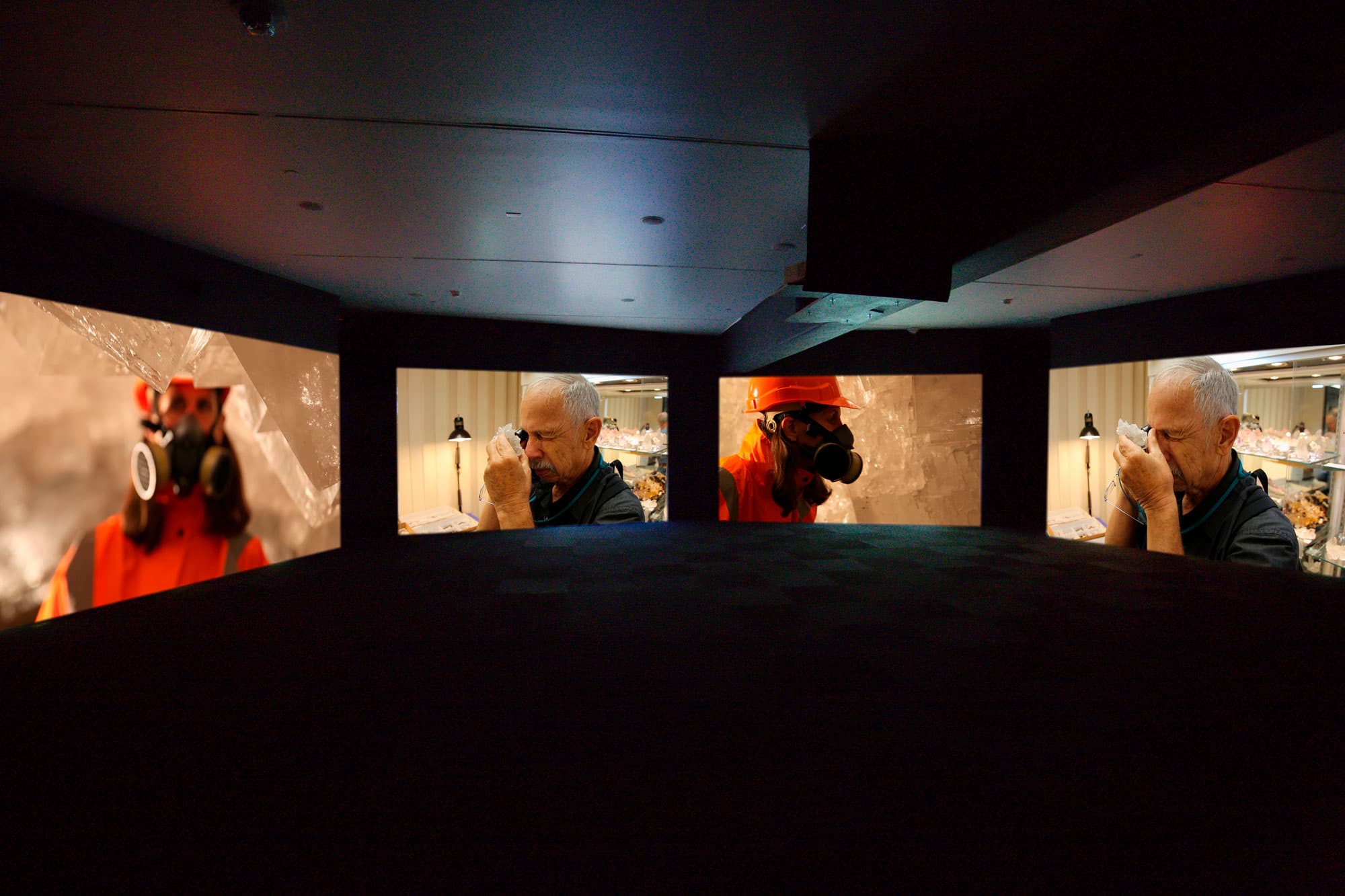 Can’t-Find-My-Way-Home-installation-view-at-Blaffer-Art-Museum–(4)